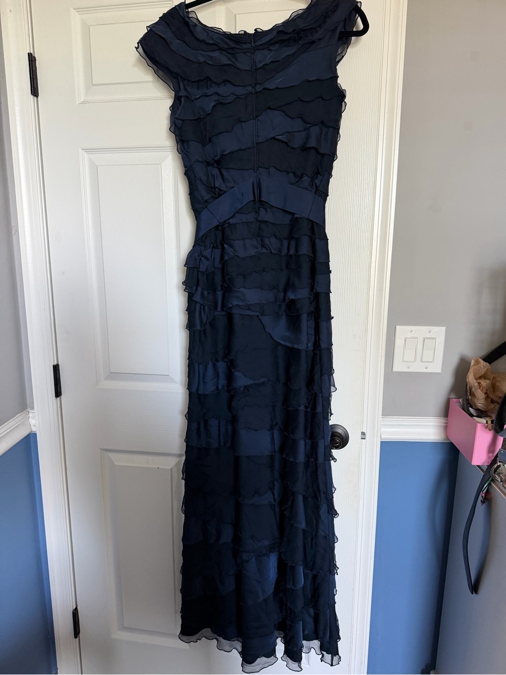 Tadashi Shoji Tiered Ruffle Gown Size 8 - Picture 5 of 8